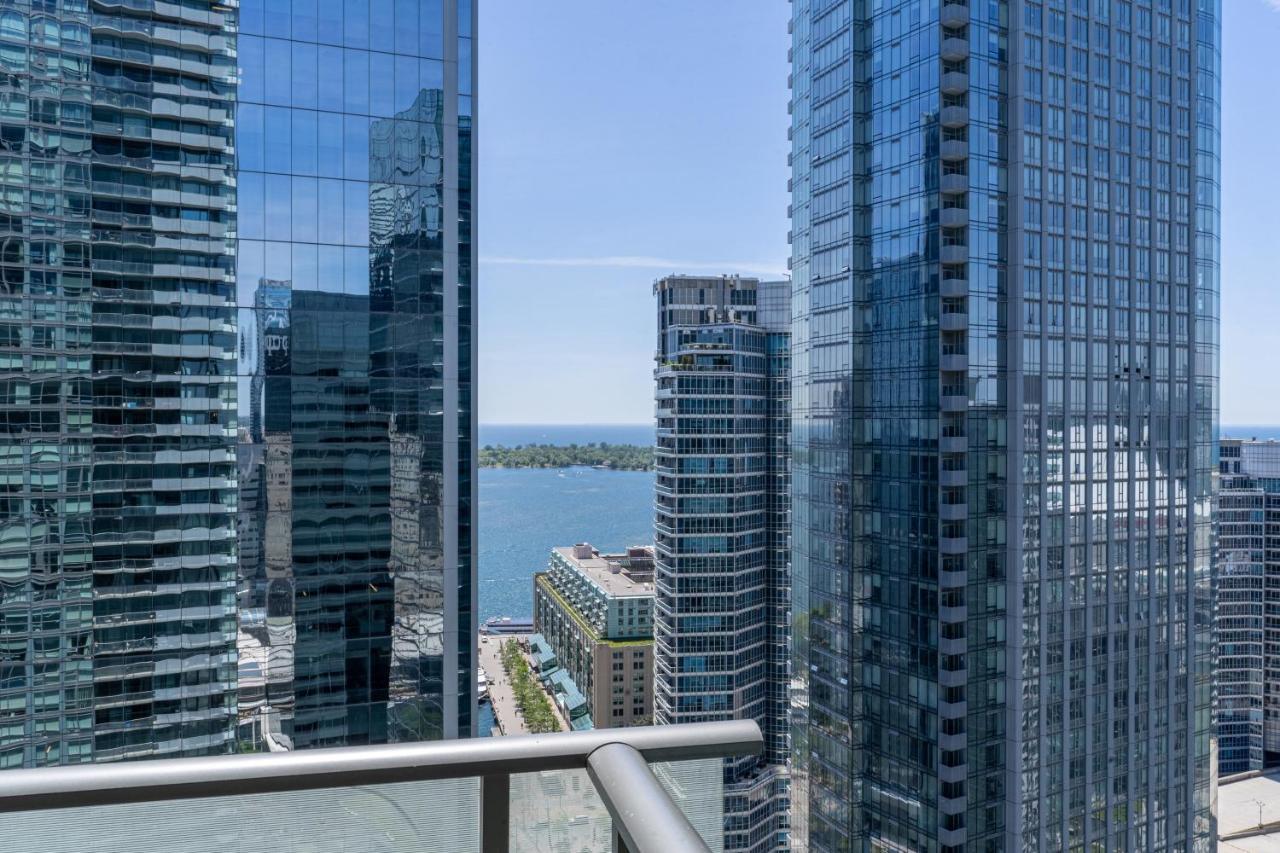 Beautiful Modern Toronto Luxurious Scotiabank Arena Aparthotel Exterior photo